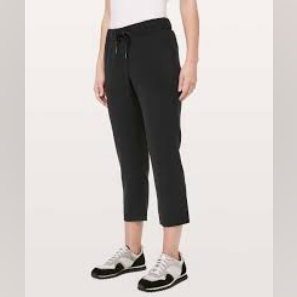 Women's Black Cropped Pants